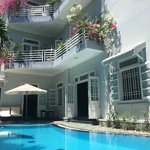 The Moon Hội An